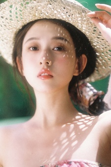 《浴室狂欢》在线观看